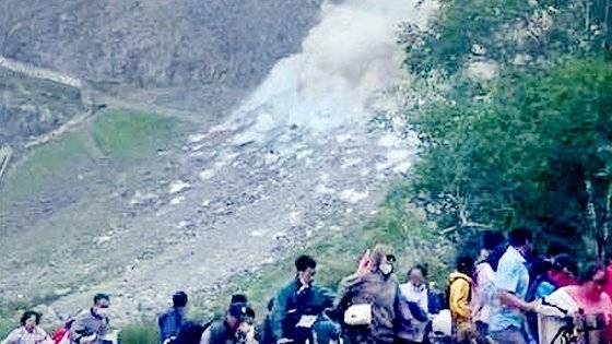 백두산 산사태 당시 모습. 사진 중국 현지 신문 캡처