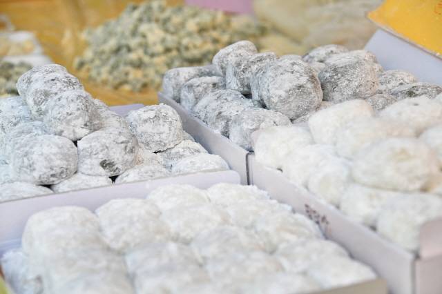 당뇨병 환자는 찹쌀떡과 같은 고혈당지수 식품을 먹을 때 혈당이 급격히 오를 수 있기 때문에 혈당지수를 염두에 두고 먹어야 한다.​/사진=클립아트코리아