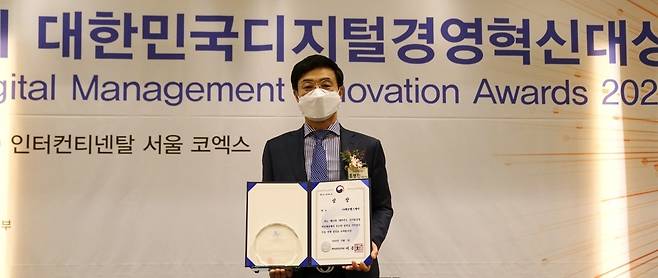 레몬헬스케어 홍병진 대표가 제22회 '대한민국 디지털경영혁신대상' 헬스케어 부문에서 과학기술정보통신부 장관상을 수상했다.