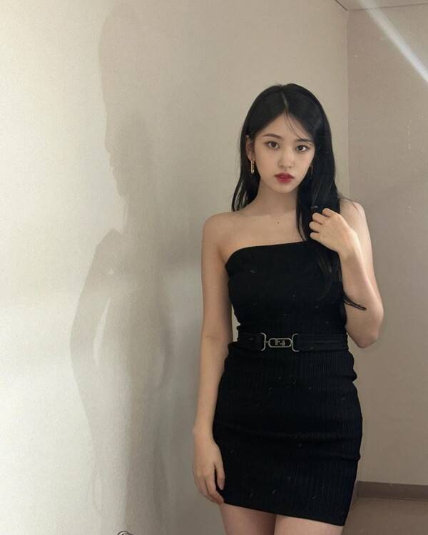 사진=안유진 인스타그램