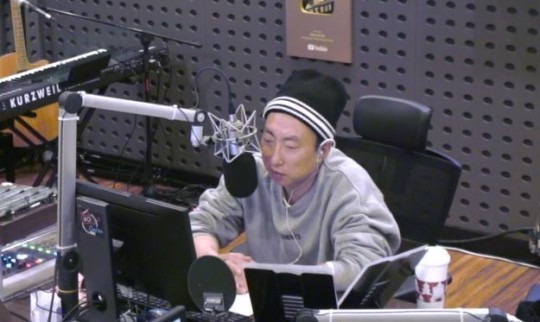 KBS 쿨FM '라디오쇼'를 진행 중인 개그맨 박명수. KBS 보이는 라디오 화면 갈무리