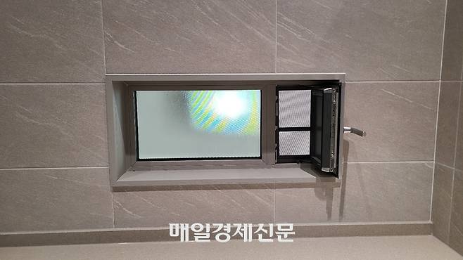 올림픽파크포레온 견본주택에 구현된 ‘주방뷰’ 84E타입의 주방창