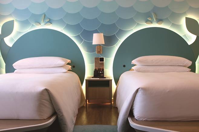 고래를 콘셉트로 꾸민 객실