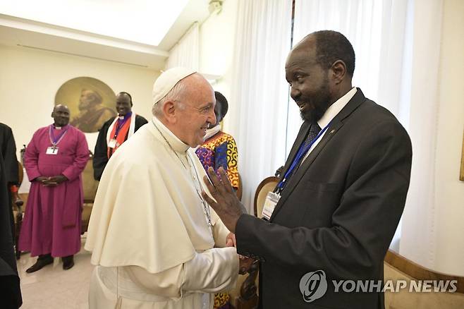 2019년 4월 바티칸에서 남수당 정부 관계자들을 접견하는 프란치스코 교황 [EPA=연합뉴스 자료사진. 재판매 및 DB 금지]