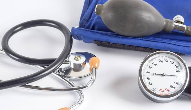 청진기와 혈압측정기. 이미지투데이