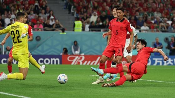 동점골 넣는 김영권. 〈사진-연합뉴스〉