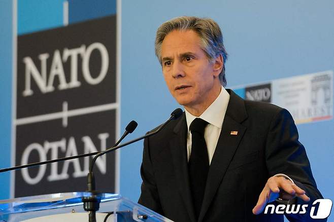 토니 블링컨 미국 국무부 장관이 11월30일(현지시간) 루마니아 부쿠레슈티에서 열린 북대서양조약기구(NATO·나토) 외교장관 회의에 참석해 기자회견을 하고 있다. ⓒ AFP=뉴스1 ⓒ News1 김성식 기자