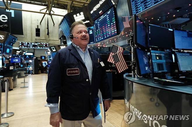 NYSE 입회장에 트레이더의 모습 [연합뉴스 자료사진]
