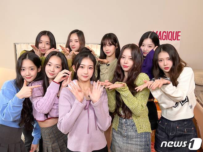 현재까지 공개된 트리플에스 멤버들. 모드하우스 제공