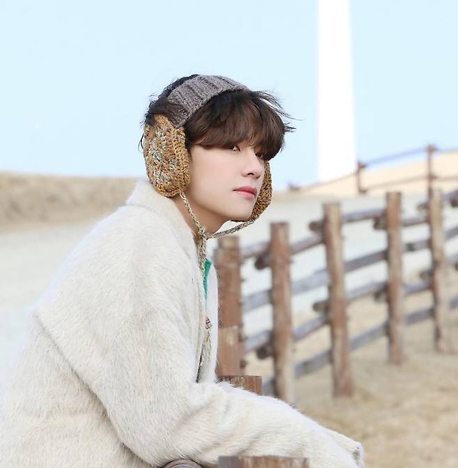 방탄소년단 뷔, 스포티파이 K-OST 3년 연속 1위..'OST 킹'