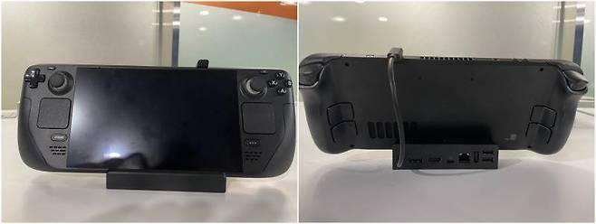 스팀덱 거치 모습