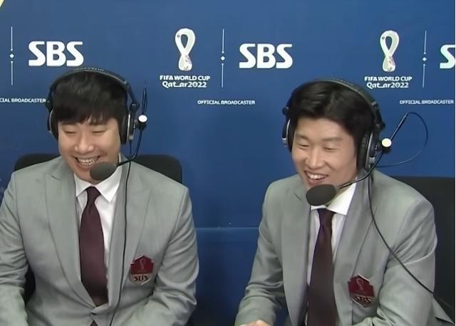 박지성(오른쪽) SBS 축구 해설위원과 배성재 캐스터가 2022 카타르 월드컵 중계를 하고 있다. SBS 방송화면 캡처