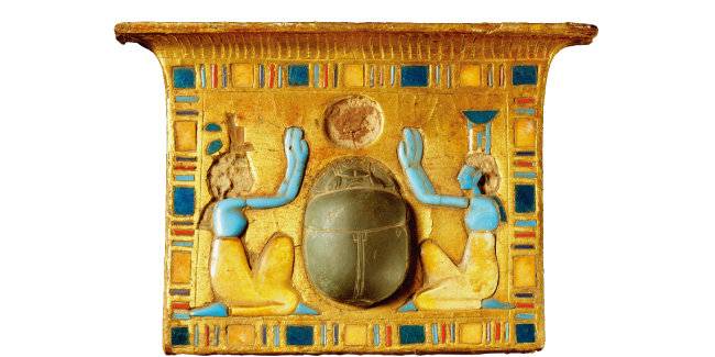 가슴 장식 | 신왕국시대(기원전 1539~1077년 무렵), 이집트, 나무·아마포·유리·도금한 나무. [사진 제공 · ENA파트너스]