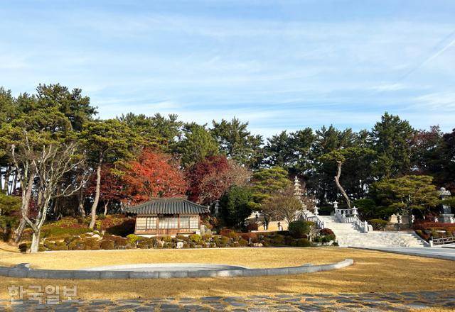 익산 원불교 성지는 불교 사찰과는 또 다른 분위기다.