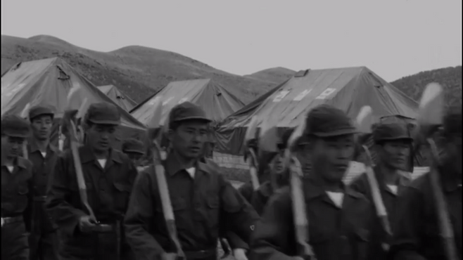 1100도로공사 현장에 끌려와 강제 노역을 한 '국토건설단'