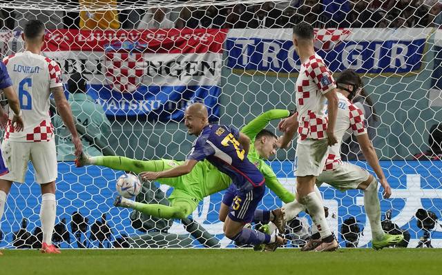 ▲ 6일 0시(한국시간) 카타르 알 와크라 알자누브 스타디움에서 열린 2022 카타르 월드컵 16강전 일본과 크로아티아의 16강 경기에서 일본 축구대표팀 공격수 마에다 다이젠이 전반 43분 선제골을 만들어내고 있다. 연합뉴스