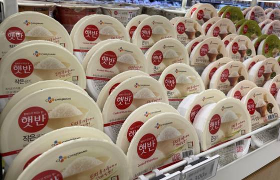 CJ CheilJedang’s Hetbahn is sold at a discount mart in Seoul. [CJ CHEILJEDANG]