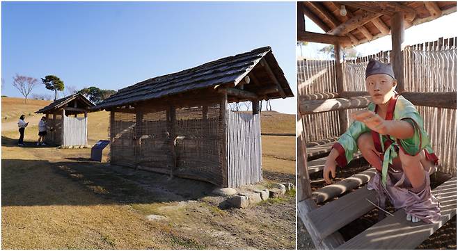 익산 왕궁리 대형 화장실 유구와 그를 재현한 모형 / 사진 = 정윤지 여행+ 기자