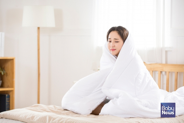 추위를 남들보다 민감하게 느끼는 원인 중 하나는 혈액 순환의 문제, 즉 한의학에서 말하는 냉열의 균형이 깨졌기 때문입니다. ⓒ베이비뉴스