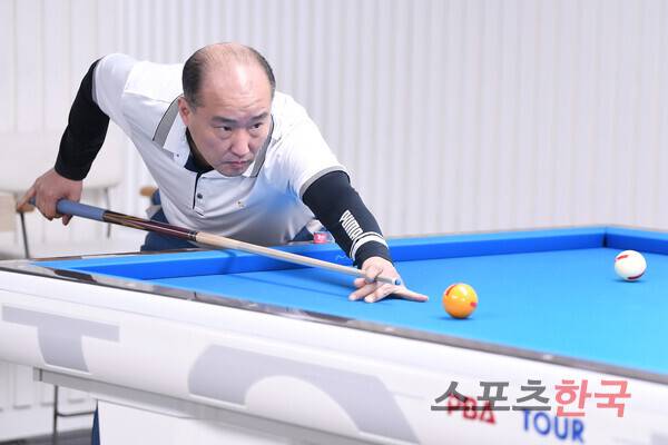 프로당구 선수 이홍기가 스포츠한국과의 인터뷰에서 포즈를 취하고 있다.ⓒ이혜영 기자 lhy@hankooki.com