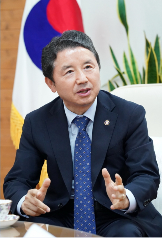 Nam Sung-hyun, minister of the Korea Forest Service (KFS)
