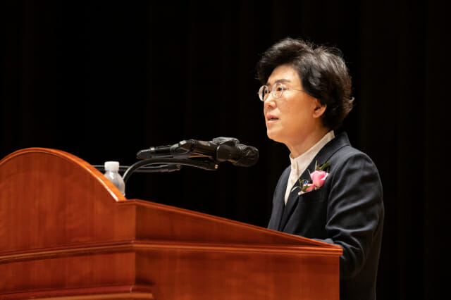 최연혜 한국가스공사 제18대 사장이 12일 대구 본사에서 열린 취임식에서 취임사를 하고 있다.
