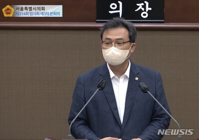 더불어민주당 이상훈 시의원이 지난 9월16일 서울시의회 본회의에서 발언하고 있다./사진=뉴시스