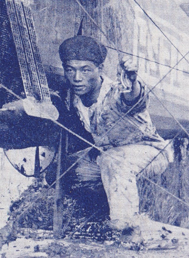 대한민국역사박물관이 소장한 1923년 일본 잡지 ‘역사사진’ 8월호에 실린 안창남 선생. 1921년 비행학교 졸업 1년 만에 비행면허를 딴 선생은 일본에서도 ‘비행 천재’로 불렸다. 국립항공박물관 제공