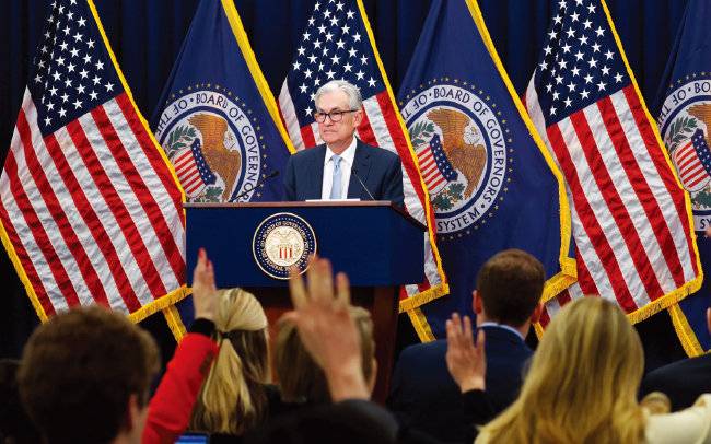 12월 14일(현지 시간) 제롬 파월 미국 연방준비제도 이사회(연준) 의장이 워싱턴 연준 본부에서 FOMC 회의를 마친 뒤 기자회견을 하고 있다. [뉴시스]