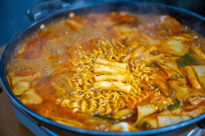 신당동 떡볶이의 원조 마복림 떡볶이. [자료 = 서울관광재단]