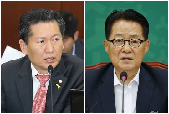 정청래(왼쪽) 더불어민주당 최고위원과 박지원 전 국가정보원장. <연합뉴스>