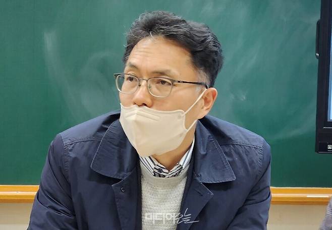 ▲이건혁 창원대 교수. 사진=윤수현 기자.