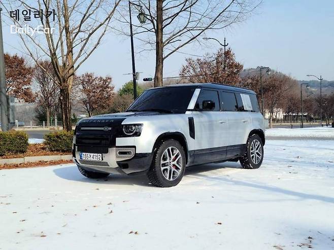 랜드로버 디펜더 P400