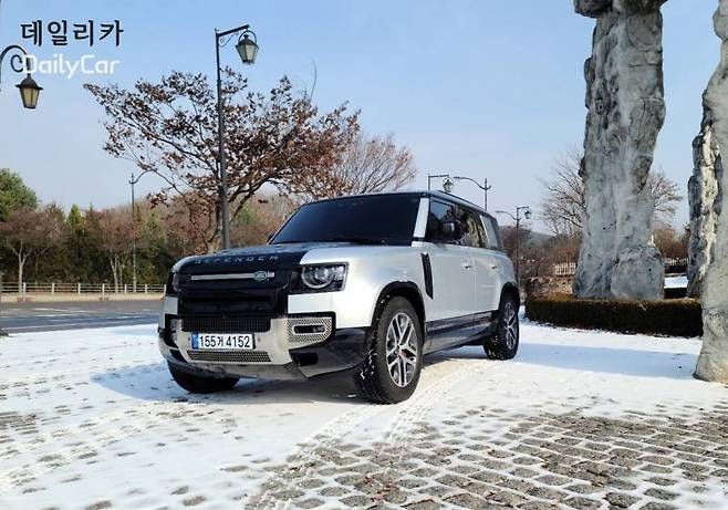 랜드로버 디펜더 P400