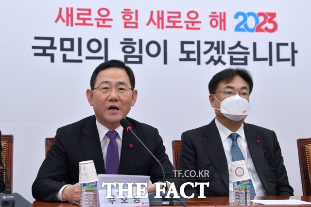 주호영 국민의힘 원내대표는 29일 오전 국회에서 열린 비대위 회의에서 "북한의 무인기 도발을 규탄하는 국회 차원의 공동결의안 채택을 더불어민주당을 포함한 야당에 제안한다"고 밝혔다. /남윤호 기자