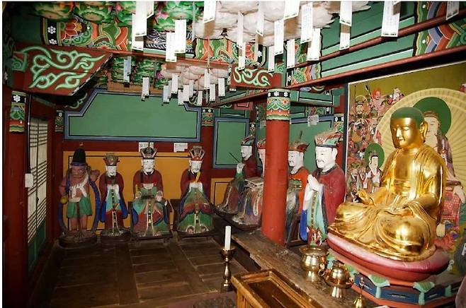 [서울=뉴시스] 창녕 관룡사 목조지장보살삼존상 및 사왕상 일괄 배치 모습 (사진=문화재청 제공) 20221229. photo@newsis.com *재판매 및 DB 금지