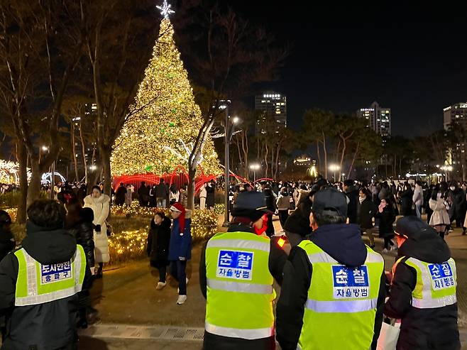 서울 송파구가 실시한 크리스마스 시즌 합동 점검의 모습. 송파구 제공