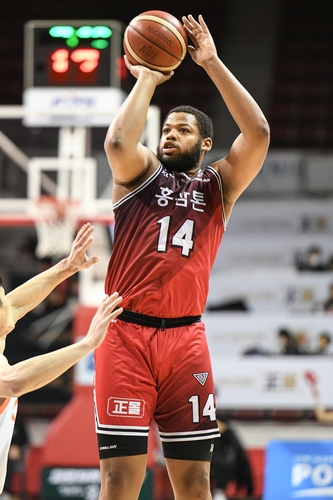 슛 시도하는 스펠맨 [KBL 제공. 재판매 및 DB 금지]