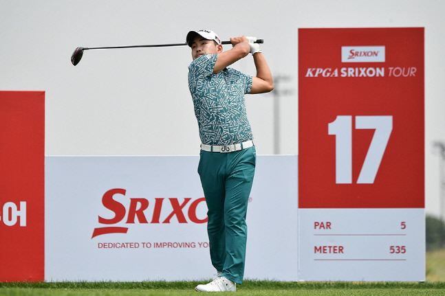 스릭슨 포인트 및 스릭슨 상금순위 1위로 2023년 KPGA 코리안투어에 데뷔하는 김상현. 사진 | KPGA