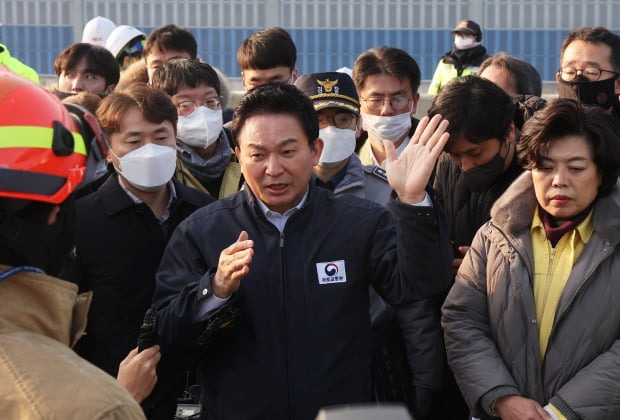 지난달 30일 방음터널 화재 현장을 찾은 원희룡 장관. / 사진=연합뉴스