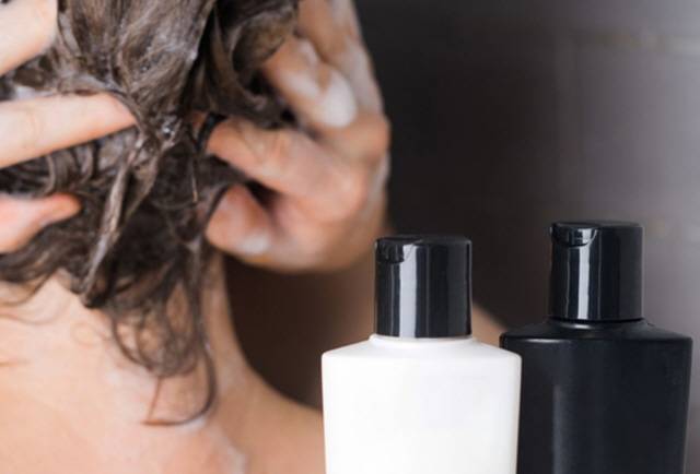 컨디셔너는 모발을 코팅하고, 트리트먼트는 영양분을 공급한다./사진=게티이미지 뱅크
