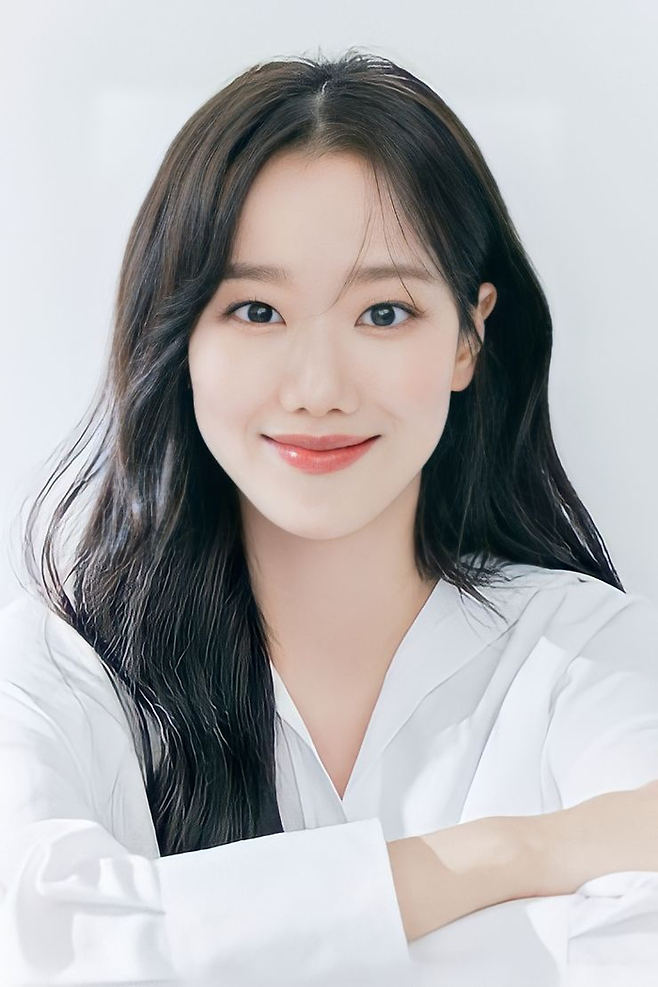 이나은 프로필. 나무엑터스 제공