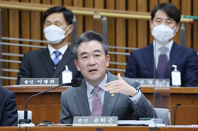 윤희근 경찰청장이 4일 국회에서 열린 '이태원 참사 국정조사 특별위원회 1차 청문회'에서 의원 질의에 답변하고 있다. [연합]