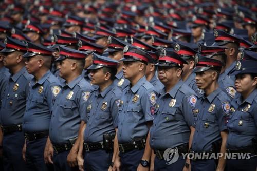 지난 2019년 3월 열린 필리핀 경찰 진급식 [EPA=연합뉴스 자료사진. 재판매 및 DB 금지]