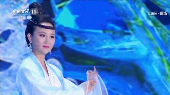 경극하고 있는 추란란. [사진출처 = BBC]