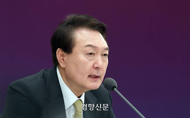 윤석열 대통령이 지난 5일 청와대 영빈관에서 열린 교육부와 문화체육관광부 업무보고에서 발언하고 있다. 대통령실사진기자단