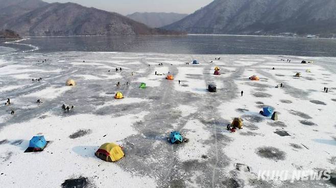 춘천시 사북면 신포리 빙어낚시터 전경