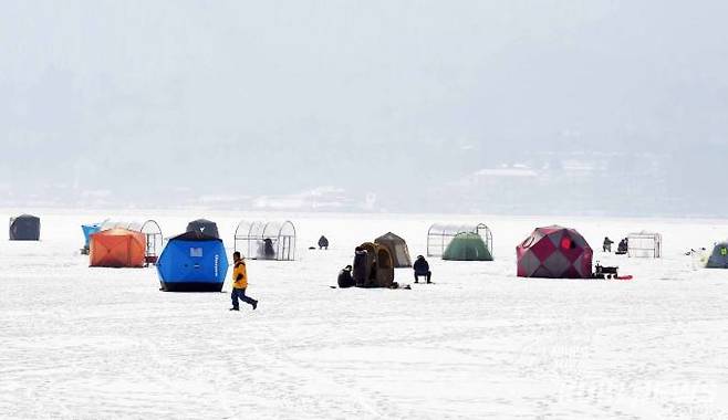 빙어낚시의 성지로 불리는 춘천시 사북면 신포리 전경