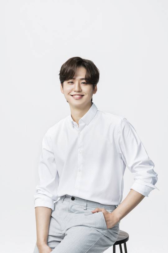 가수 이솔로몬