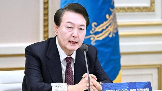 윤석열 대통령이 11일 청와대 영빈관에서 열린 2023년 외교부-국방부 업무보고에서 발언을 하고 있다. 2023.01.11 대통령실제공